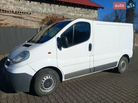 Белый Опель Виваро, объемом двигателя 2 л и пробегом 230 тыс. км за 10990 $, фото 1 на Automoto.ua