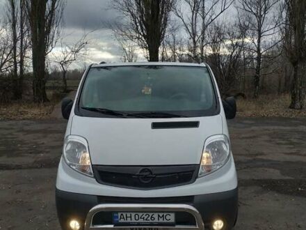 Білий Опель Віваро, об'ємом двигуна 2 л та пробігом 255 тис. км за 10500 $, фото 1 на Automoto.ua