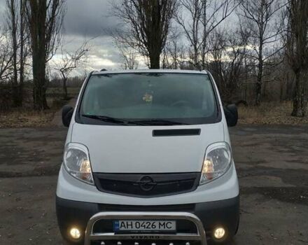 Білий Опель Віваро, об'ємом двигуна 2 л та пробігом 255 тис. км за 10500 $, фото 1 на Automoto.ua