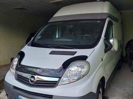 Белый Опель Виваро, объемом двигателя 2 л и пробегом 150 тыс. км за 12450 $, фото 1 на Automoto.ua