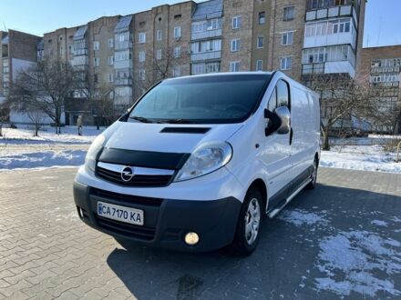 Белый Опель Виваро, объемом двигателя 2 л и пробегом 416 тыс. км за 12200 $, фото 1 на Automoto.ua