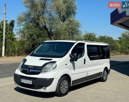 Белый Опель Виваро, объемом двигателя 2 л и пробегом 388 тыс. км за 13800 $, фото 1 на Automoto.ua