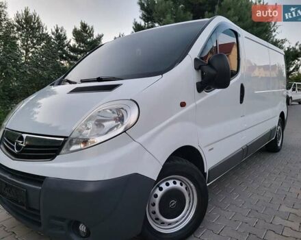 Білий Опель Віваро, об'ємом двигуна 2 л та пробігом 242 тис. км за 9888 $, фото 1 на Automoto.ua