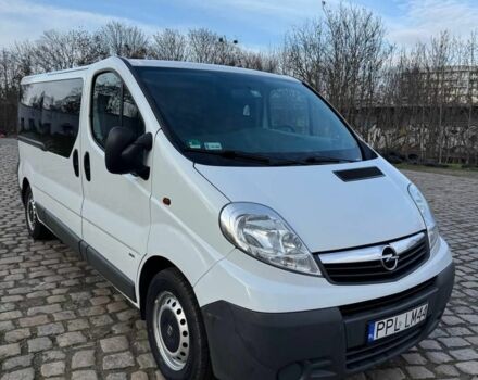 Белый Опель Виваро, объемом двигателя 2 л и пробегом 196 тыс. км за 7800 $, фото 1 на Automoto.ua