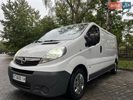 Белый Опель Виваро, объемом двигателя 2 л и пробегом 321 тыс. км за 9900 $, фото 1 на Automoto.ua