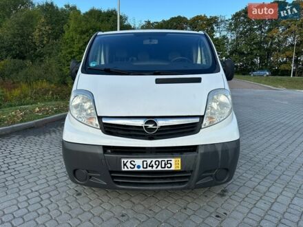 Белый Опель Виваро, объемом двигателя 2 л и пробегом 291 тыс. км за 12700 $, фото 1 на Automoto.ua