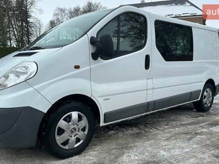 Белый Опель Виваро, объемом двигателя 2 л и пробегом 167 тыс. км за 13400 $, фото 1 на Automoto.ua
