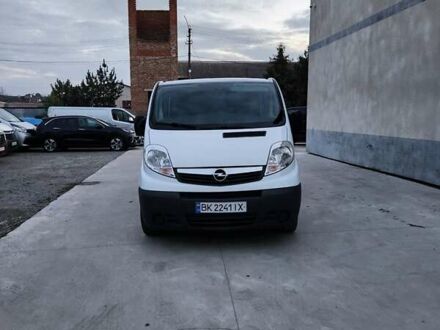 Опель Виваро 2013 в Дубно на Automoto.ua Белый Опель Виваро, объемом двигателя 2 л и пробегом 209 тыс. км за 13900 $, фото 1 на Automoto.ua