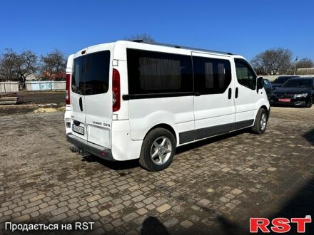 Білий Опель Віваро, об'ємом двигуна 2 л та пробігом 376 тис. км за 12999 $, фото 1 на Automoto.ua