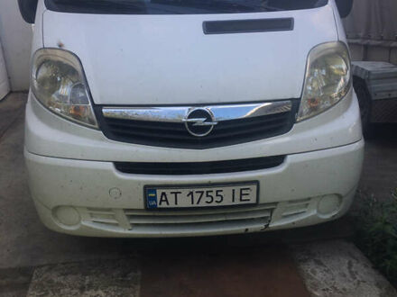 Опель Виваро 2014 в Косове на Automoto.ua Белый Опель Виваро, объемом двигателя 2 л и пробегом 180 тыс. км за 10500 $, фото 1 на Automoto.ua