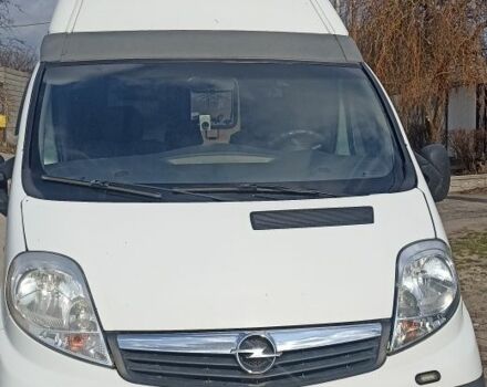 Білий Опель Віваро, об'ємом двигуна 2 л та пробігом 179 тис. км за 12500 $, фото 1 на Automoto.ua
