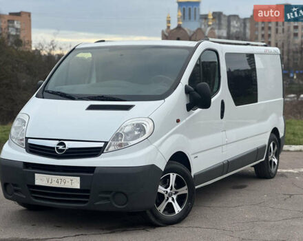 Белый Опель Виваро, объемом двигателя 2 л и пробегом 187 тыс. км за 15333 $, фото 1 на Automoto.ua