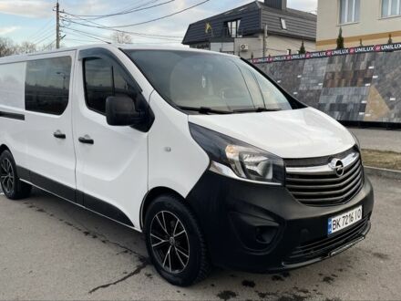 Белый Опель Виваро, объемом двигателя 1.6 л и пробегом 304 тыс. км за 13500 $, фото 1 на Automoto.ua
