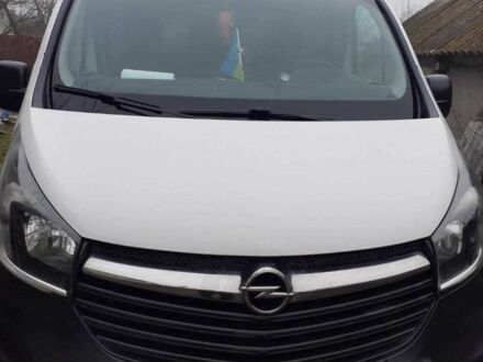 Белый Опель Виваро, объемом двигателя 1.6 л и пробегом 307 тыс. км за 14000 $, фото 1 на Automoto.ua