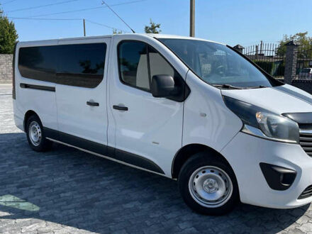Белый Опель Виваро, объемом двигателя 1.6 л и пробегом 330 тыс. км за 13500 $, фото 1 на Automoto.ua