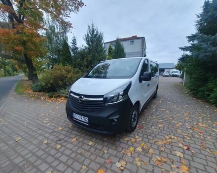 Белый Опель Виваро, объемом двигателя 1.6 л и пробегом 167 тыс. км за 11500 $, фото 1 на Automoto.ua