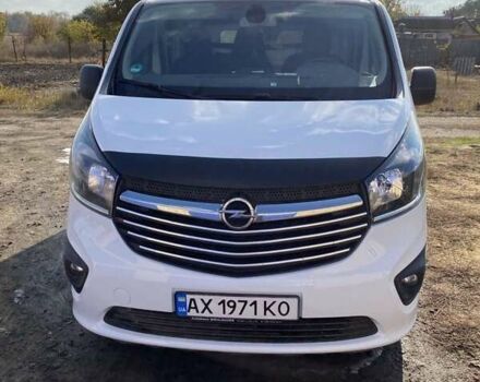 Белый Опель Виваро, объемом двигателя 1.6 л и пробегом 295 тыс. км за 11800 $, фото 1 на Automoto.ua
