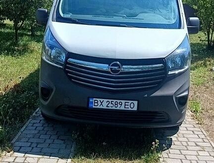 Білий Опель Віваро, об'ємом двигуна 1.6 л та пробігом 214 тис. км за 12200 $, фото 1 на Automoto.ua
