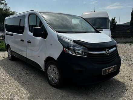 Белый Опель Виваро, объемом двигателя 1.6 л и пробегом 348 тыс. км за 15899 $, фото 1 на Automoto.ua