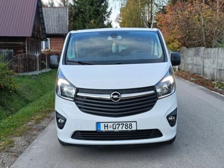 Белый Опель Виваро, объемом двигателя 1.6 л и пробегом 136 тыс. км за 11000 $, фото 1 на Automoto.ua