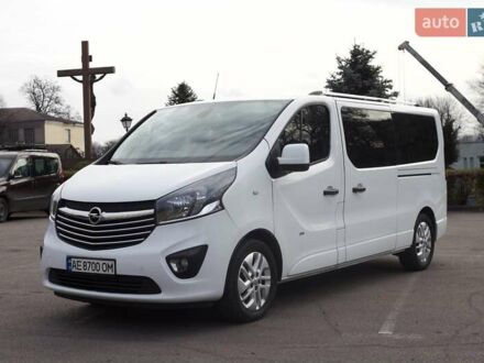Белый Опель Виваро, объемом двигателя 1.6 л и пробегом 195 тыс. км за 18200 $, фото 1 на Automoto.ua