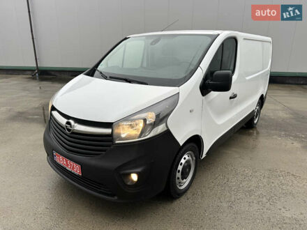 Белый Опель Виваро, объемом двигателя 1.6 л и пробегом 233 тыс. км за 14700 $, фото 1 на Automoto.ua