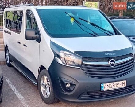 Белый Опель Виваро, объемом двигателя 1.6 л и пробегом 182 тыс. км за 14500 $, фото 1 на Automoto.ua