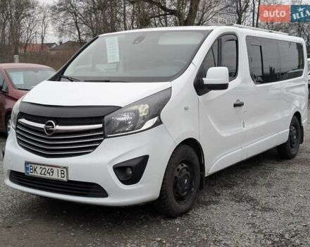 Білий Опель Віваро, об'ємом двигуна 1.6 л та пробігом 205 тис. км за 16550 $, фото 1 на Automoto.ua