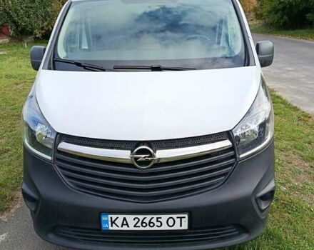 Белый Опель Виваро, объемом двигателя 1.6 л и пробегом 221 тыс. км за 15999 $, фото 1 на Automoto.ua