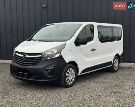 Белый Опель Виваро, объемом двигателя 1.6 л и пробегом 173 тыс. км за 22900 $, фото 1 на Automoto.ua