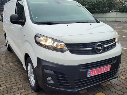 Белый Опель Виваро, объемом двигателя 2 л и пробегом 41 тыс. км за 22500 $, фото 1 на Automoto.ua