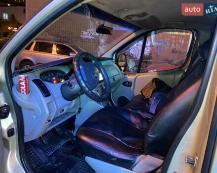 Бежевый Опель Виваро, объемом двигателя 1.87 л и пробегом 495 тыс. км за 5499 $, фото 8 на Automoto.ua