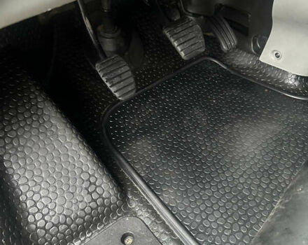 Черный Опель Виваро, объемом двигателя 2 л и пробегом 234 тыс. км за 12600 $, фото 52 на Automoto.ua