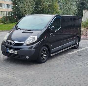 Чорний Опель Віваро, об'ємом двигуна 2 л та пробігом 274 тис. км за 11000 $, фото 6 на Automoto.ua