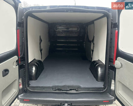 Черный Опель Виваро, объемом двигателя 2 л и пробегом 234 тыс. км за 12600 $, фото 30 на Automoto.ua