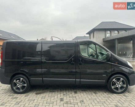 Черный Опель Виваро, объемом двигателя 2 л и пробегом 234 тыс. км за 12600 $, фото 1 на Automoto.ua