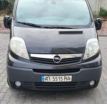 Чорний Опель Віваро, об'ємом двигуна 2 л та пробігом 274 тис. км за 11000 $, фото 8 на Automoto.ua