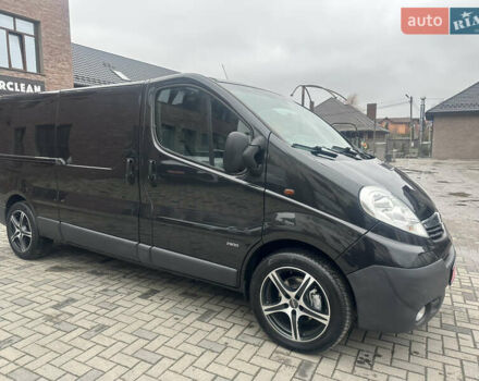 Черный Опель Виваро, объемом двигателя 2 л и пробегом 234 тыс. км за 12600 $, фото 2 на Automoto.ua