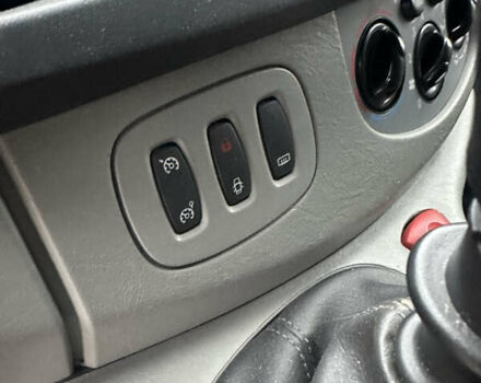 Черный Опель Виваро, объемом двигателя 2 л и пробегом 234 тыс. км за 12600 $, фото 49 на Automoto.ua