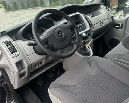 Черный Опель Виваро, объемом двигателя 2 л и пробегом 234 тыс. км за 12600 $, фото 55 на Automoto.ua