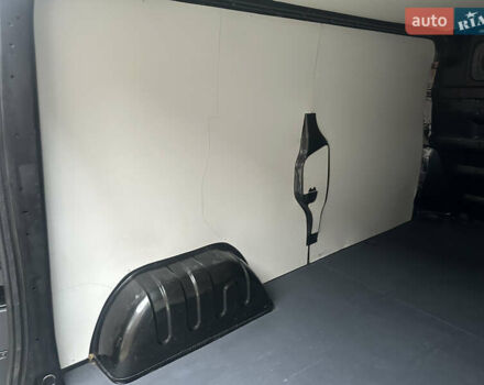 Черный Опель Виваро, объемом двигателя 2 л и пробегом 234 тыс. км за 12600 $, фото 26 на Automoto.ua