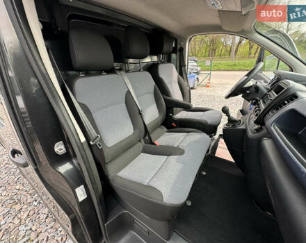 Черный Опель Виваро, объемом двигателя 1.6 л и пробегом 196 тыс. км за 12400 $, фото 26 на Automoto.ua