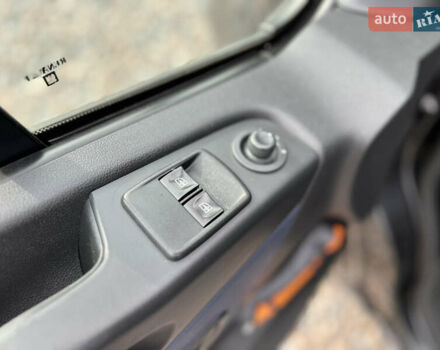 Черный Опель Виваро, объемом двигателя 1.6 л и пробегом 196 тыс. км за 12400 $, фото 17 на Automoto.ua