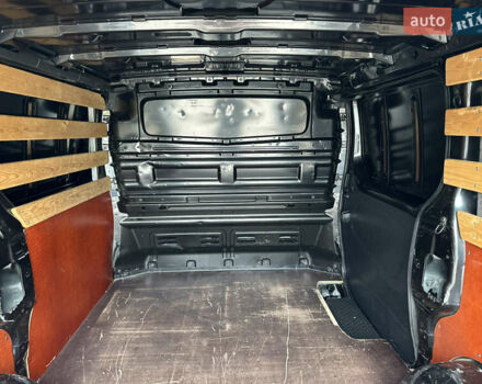 Черный Опель Виваро, объемом двигателя 1.6 л и пробегом 196 тыс. км за 11999 $, фото 31 на Automoto.ua