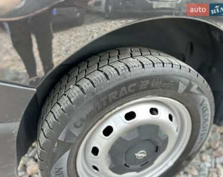 Черный Опель Виваро, объемом двигателя 1.6 л и пробегом 196 тыс. км за 12400 $, фото 12 на Automoto.ua