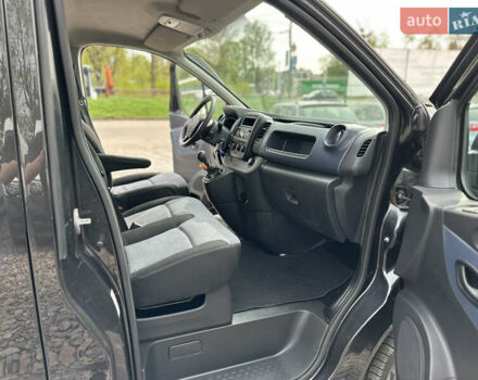 Черный Опель Виваро, объемом двигателя 1.6 л и пробегом 196 тыс. км за 11999 $, фото 24 на Automoto.ua