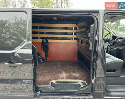 Черный Опель Виваро, объемом двигателя 1.6 л и пробегом 196 тыс. км за 12400 $, фото 28 на Automoto.ua