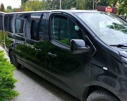 Черный Опель Виваро, объемом двигателя 1.6 л и пробегом 255 тыс. км за 12700 $, фото 3 на Automoto.ua