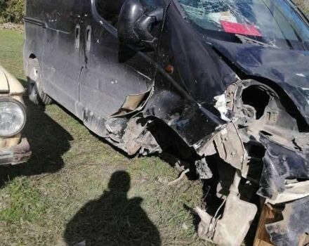 Черный Опель Виваро, объемом двигателя 1.9 л и пробегом 444 тыс. км за 2500 $, фото 7 на Automoto.ua