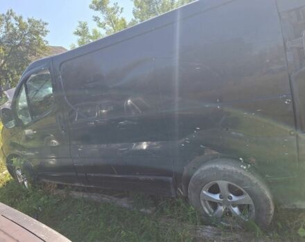 Черный Опель Виваро, объемом двигателя 1.9 л и пробегом 444 тыс. км за 2500 $, фото 2 на Automoto.ua